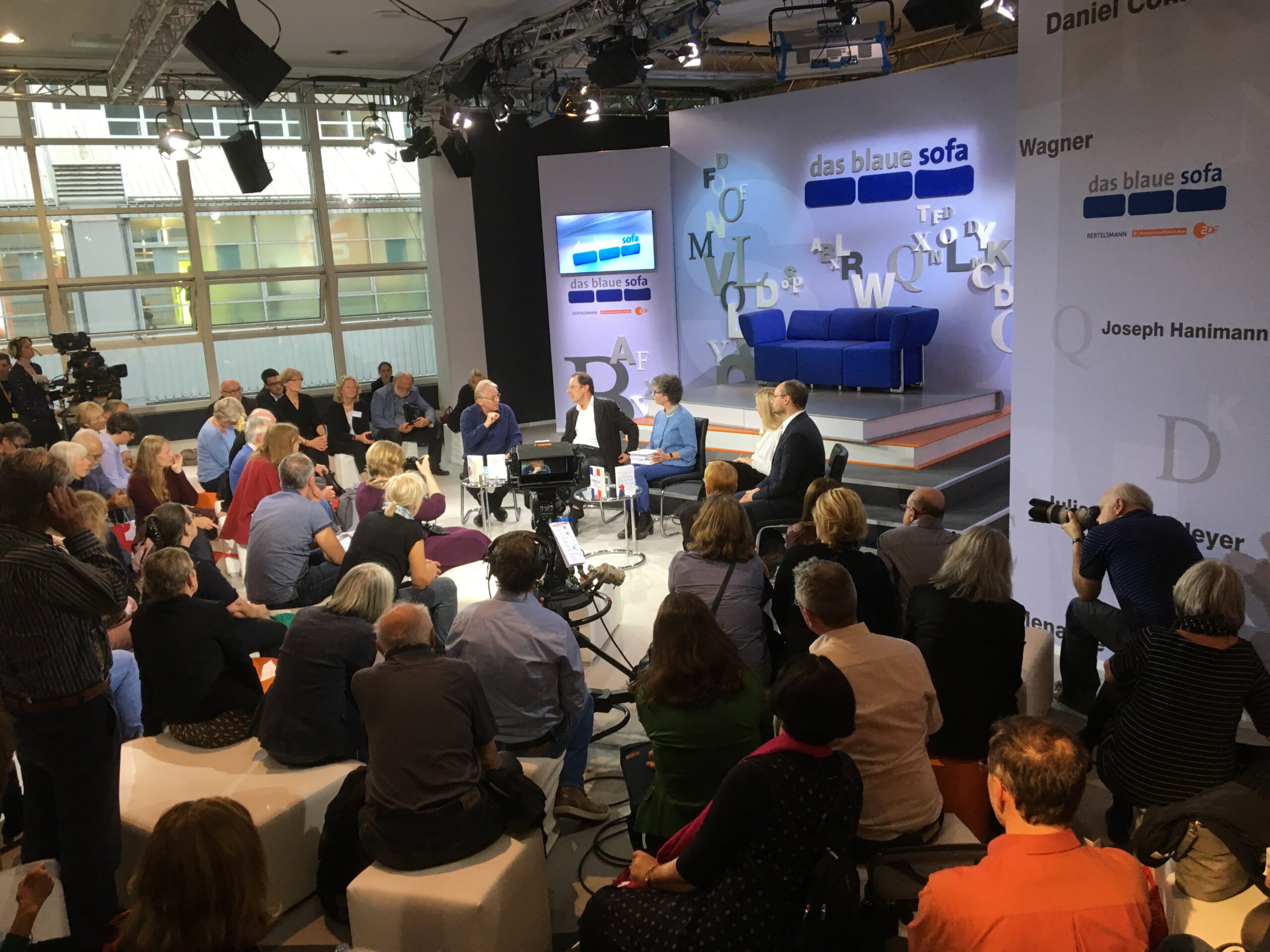 Macron II: Die Heilsfigur