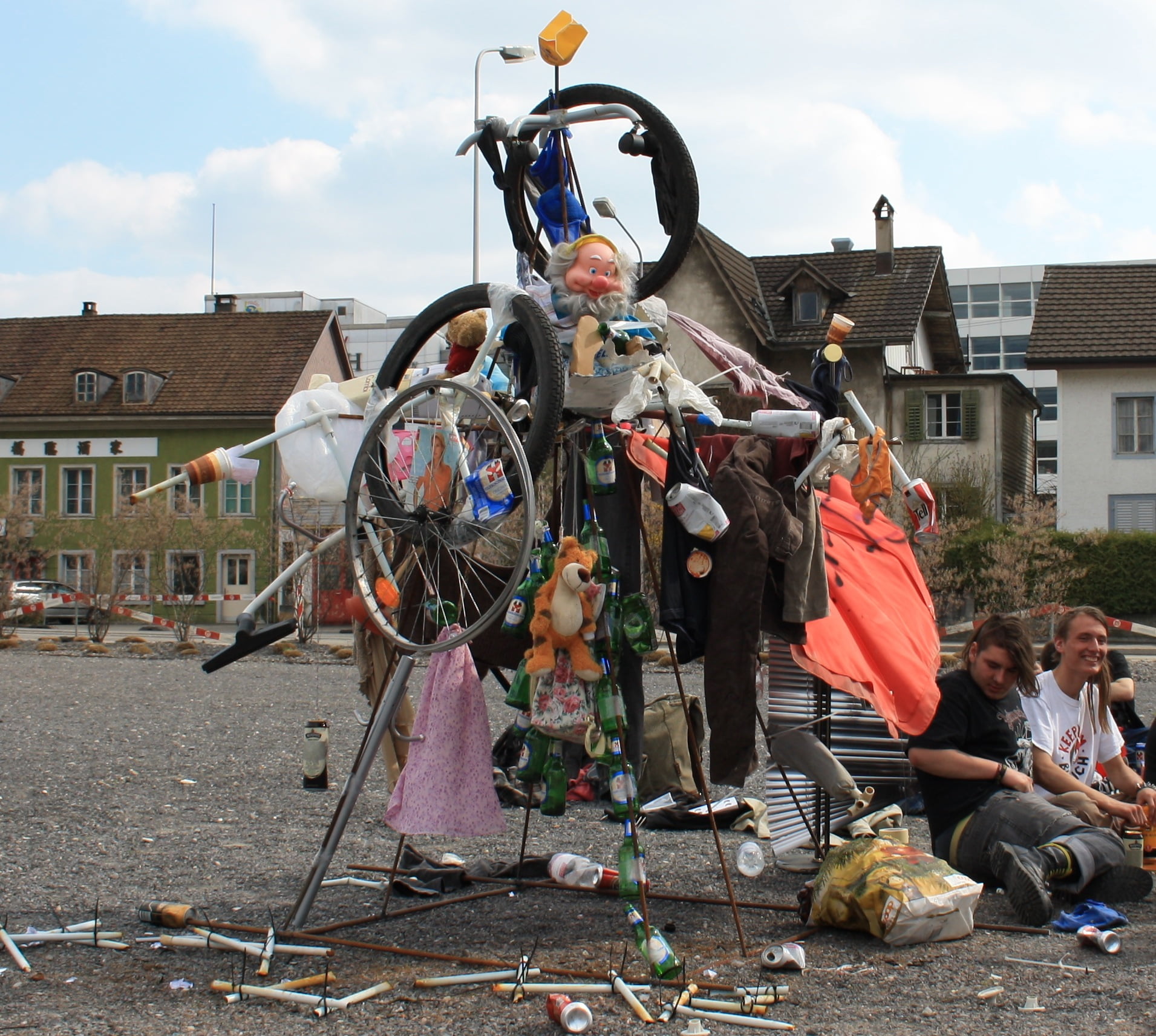 Trash-Kult(ur) Vol. IV: Polit-Art-Trash?