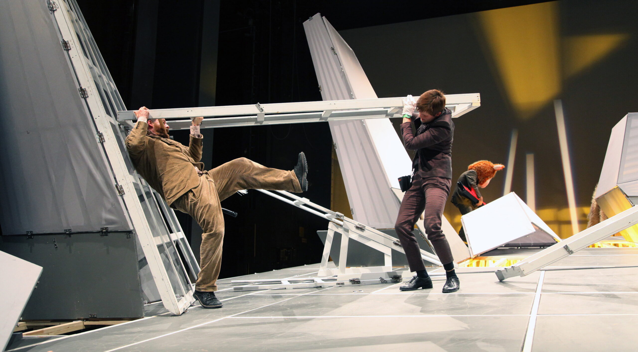 Warum wir­ken Idealisten lächer­lich?